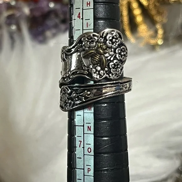 FREE WITH PURCHASE Bee Spoon Ring - Picture 9 of 11